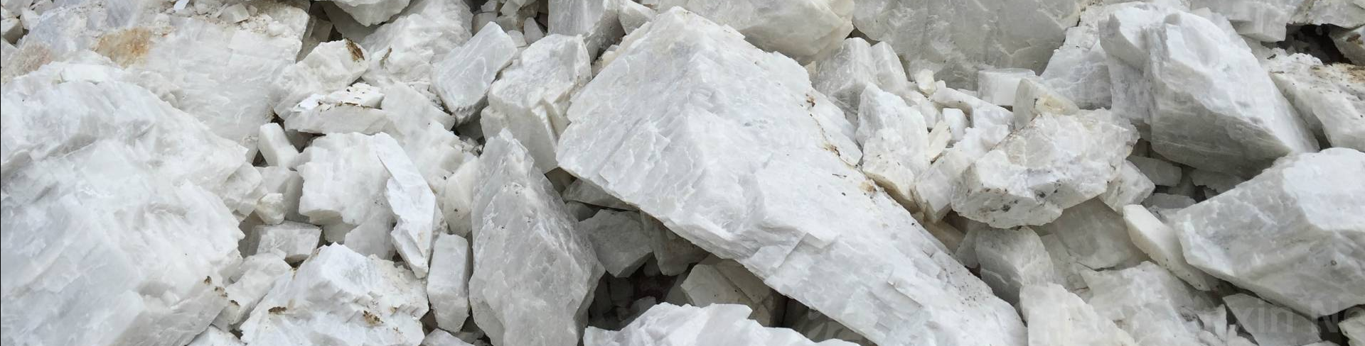 High whiteness and high purity calcite mine